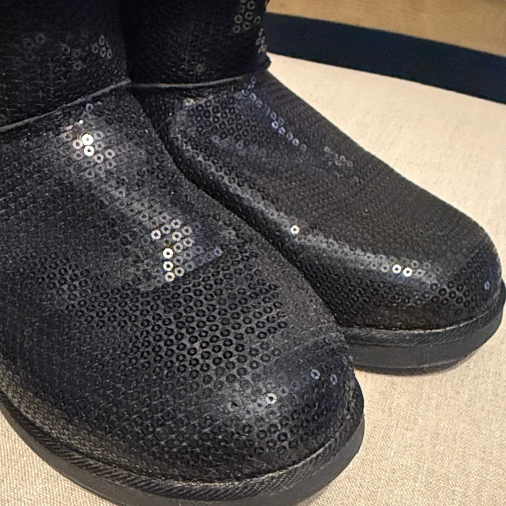 Juicy Couture cute boots